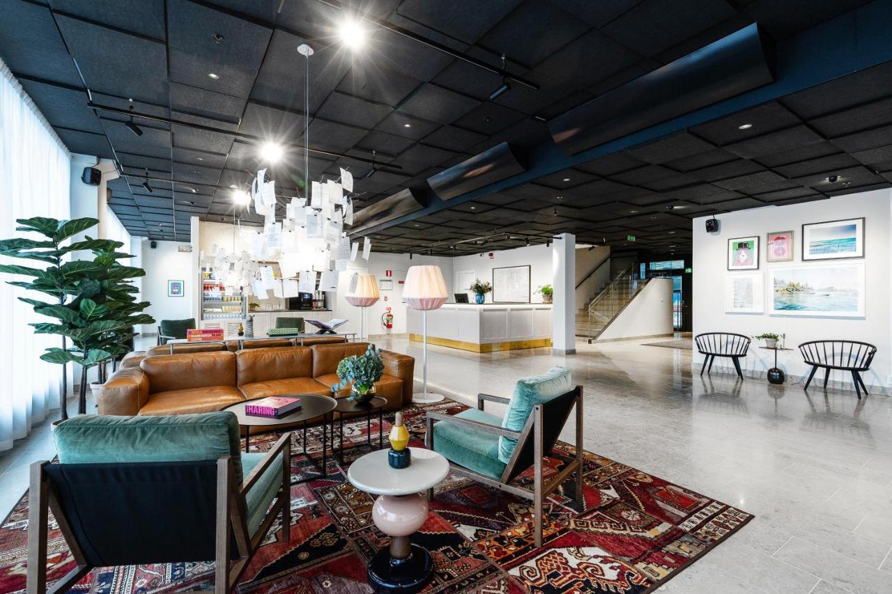 Biz Apartment Bromma Stockholm Exteriér fotografie The lobby of the hotel
