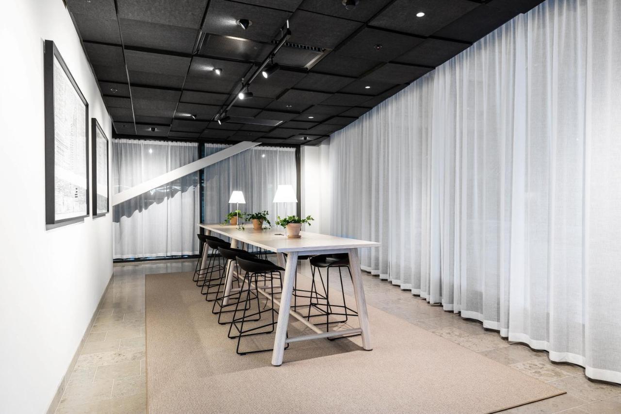 Biz Apartment Bromma Stockholm Exteriér fotografie The interior of the new building